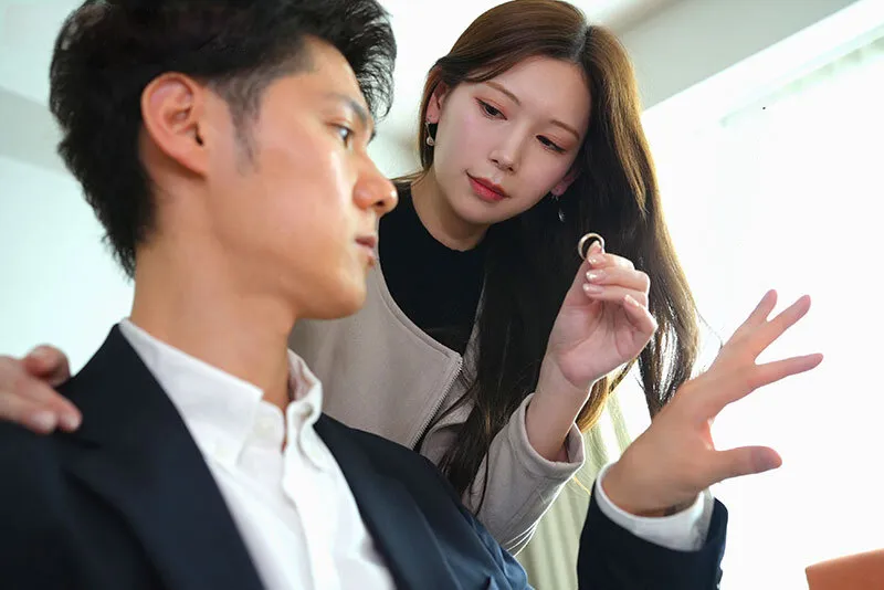 Cô vợ đi đi giã ngoại, ông chồng ở nhà bị nhỏ em người vợ gạ nện không trượt phát nào